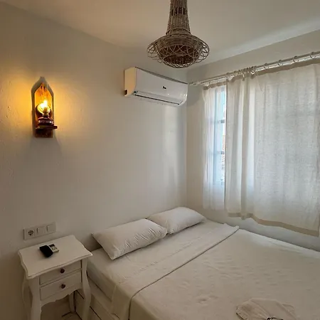 1881 Otel *
