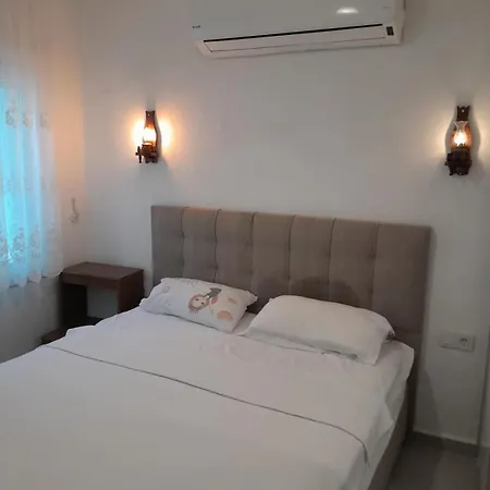 Otel 1881 *