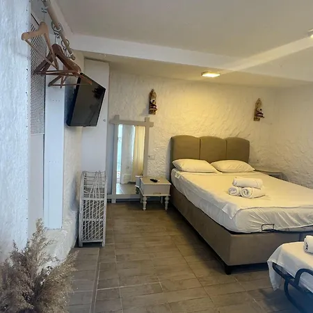 1881 Hotel *