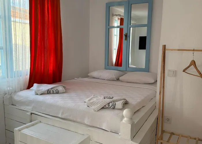 1881 Hotel *