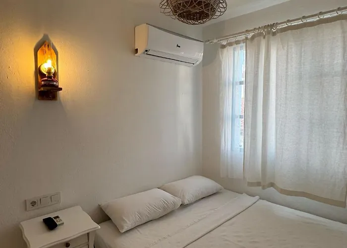 1881 Hotel *