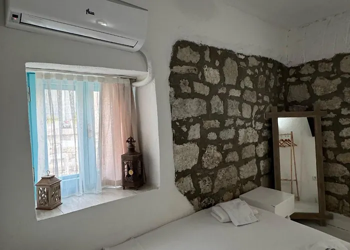 1881 * Alaçatı